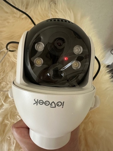 7/19まで【新品】ieGeekソーラー防犯カメラ ZY-C2 300万画素 ホワイト