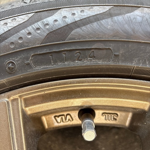 夏タイヤ•ホイールセット　205/55 R17