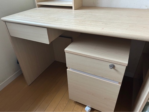 LOWYA 学習机