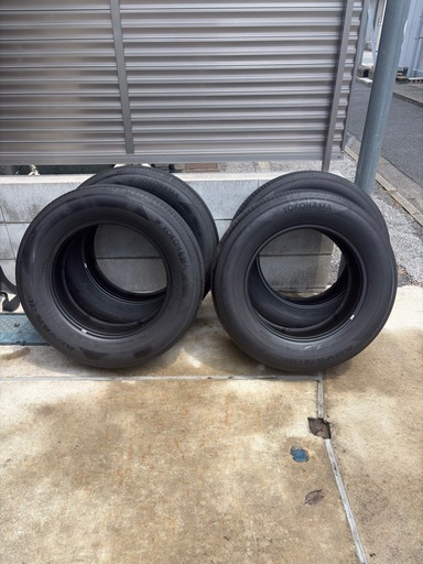 美品 17インチヨコハマタイヤ （サマータイヤ）ADVAN dB V553 225/65R17 4本セット 走行700km