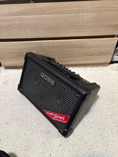 BOSS CUBE Street II 本体　電源アダプタ、専用カバー付　　破損あり
