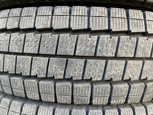 DUNLOP 195/80R15 25年製 冬タイヤ
