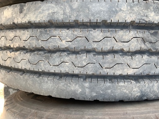 BS デュラビス　R205 205/85R16
