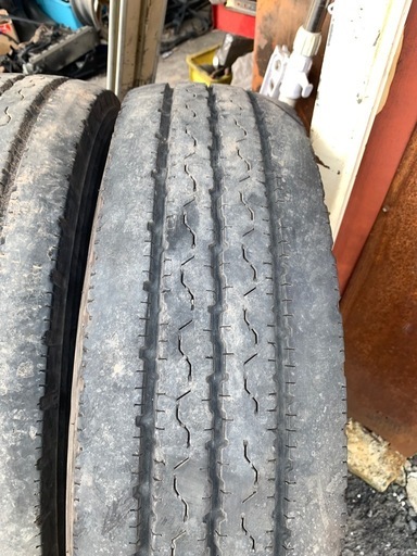 BS デュラビス　R205 205/85R16
