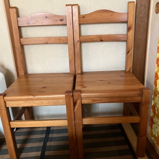 木製の椅子