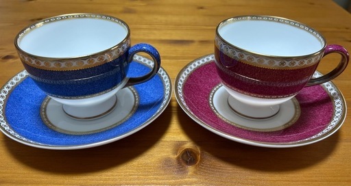 WEDGWOOD ティーカップ＆ソーサー ペアセット✨