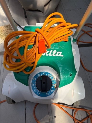 Makita マキタ 芝刈機 MLM2351