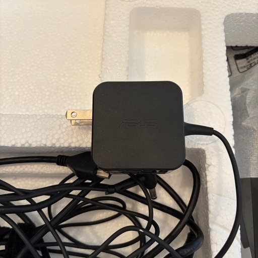 ゲーミングモニター　ASUS