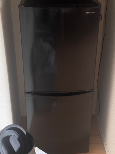 【冷蔵庫 売ります / Refrigerator for Sale
