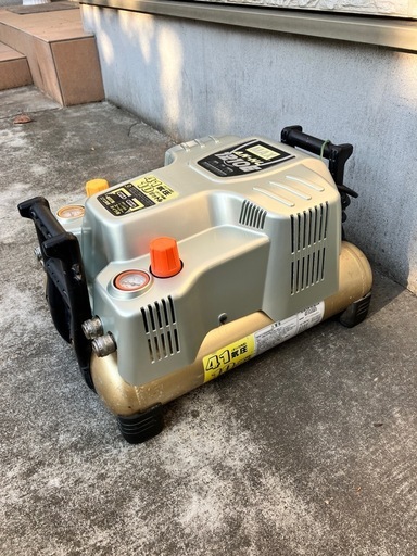 MAXエアーコンプレッサー ak-1210e