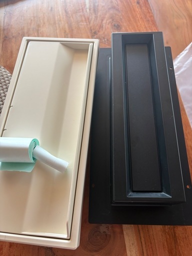 その他 YKK AP壁付防風ポスト タテ型 / 1個入り