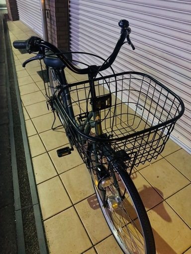 自転車屋が長持ち重視で仕上げてます。2ヶ月ほどしか乗っていない美品。チェーンやタイヤも新品です。26インチ のママチャリ。夜間に自動点
