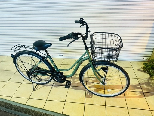 自転車屋が長持ち重視で仕上げてます。2ヶ月ほどしか乗っていない美品。チェーンやタイヤも新品です。26インチ のママチャリ。夜間に自動点