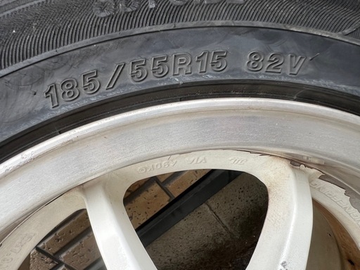 タイヤ185/55R15