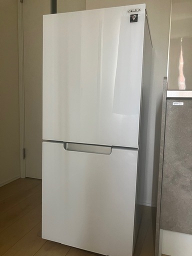 SHARP 冷蔵庫SJ-GD15J-W 2023年製 (か) 宮城野原のキッチン家電
