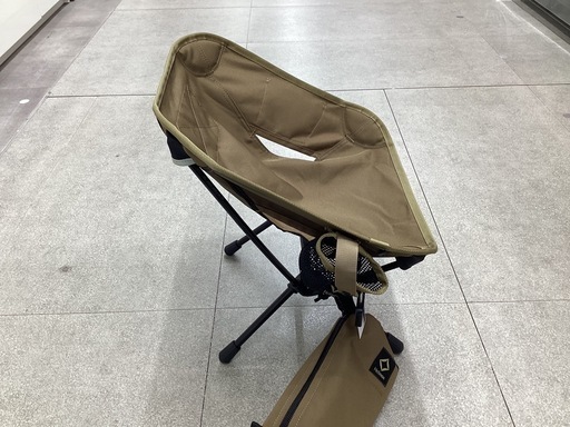 【トレファクピエリ守山店】【取りに来られる方限定】アウトドアチェア　Helinox 5032G カーキ　