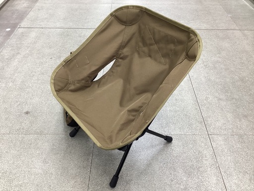 【トレファクピエリ守山店】【取りに来られる方限定】アウトドアチェア　Helinox 5032G カーキ　