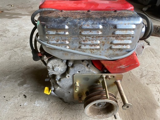 カワサキ　ガソリンエンジン。FE250セール付き
