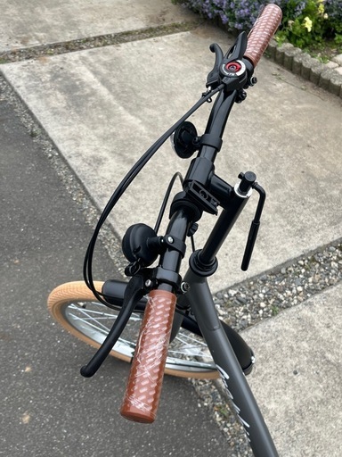 グラフィス折り畳み自転車　20インチ　新品