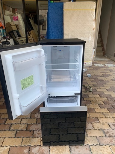 冷蔵庫(Sharp 2020年製  137l)