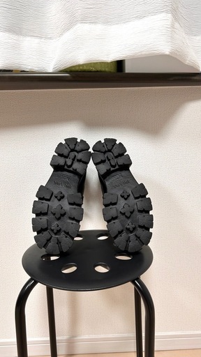PRADA モノリス ブラッシュドレザー ローファー
