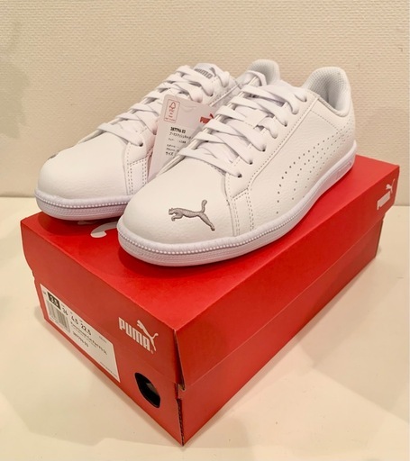 ?新品 PUMA スマッシュキャット パーフ FS SL  PUMA 22.5cm  白 銀  プーマ