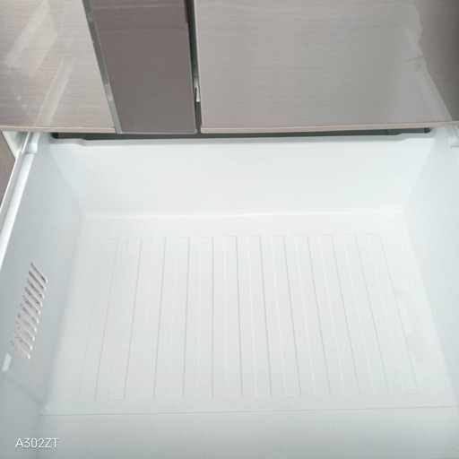 D6a4d3  送料設置無料　三菱 自動製氷機能付き大型冷蔵庫　　601L