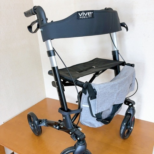 Vive Mobility 歩行器 ロールウォーカー 4輪折りたたみ