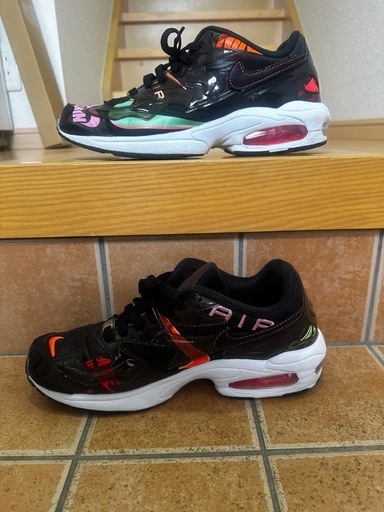 NIKEエアマックス2