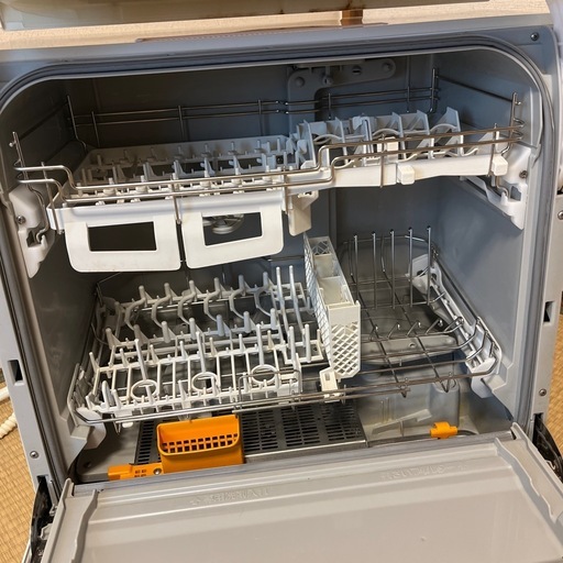 パナソニック製食洗機卓上型NP-TR8
