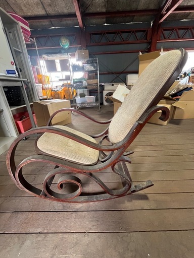買ってー。ロッキングチェア　ヴィンテージ家具　椅子