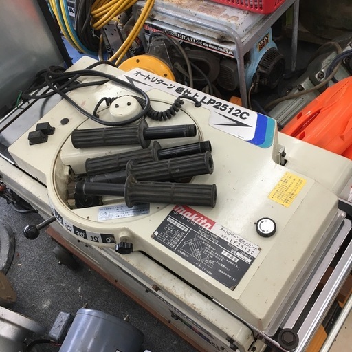 【中古】【店頭引取限定】MAKITA  オートリターン超仕上カンナ　100V 55000円