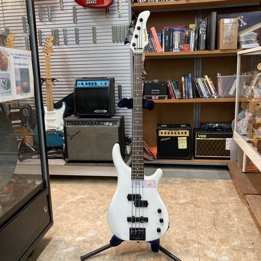フェルナンデス　エレキベース　白　おまけ付 FERNANDES フェルナンデス エレキベース ホワイト (リユースマン倉敷