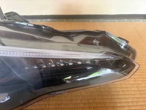 86  zn6 vland ヘッドライト　右側