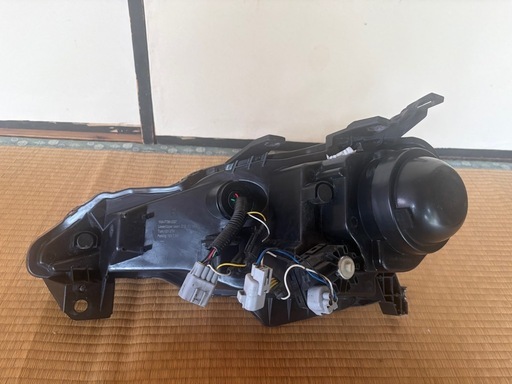 86  zn6 vland ヘッドライト　右側