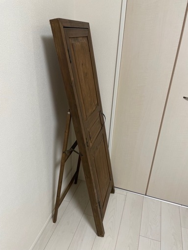 スタンドミラー　姿見   扉付き　ウッド
