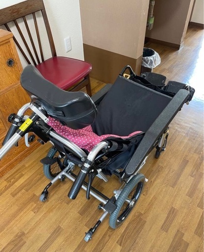 高機能 車椅子 リクライニング 介助式 クッション付