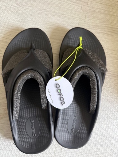 【新品】 ウーフォス　  サンダル　　　ブラック
