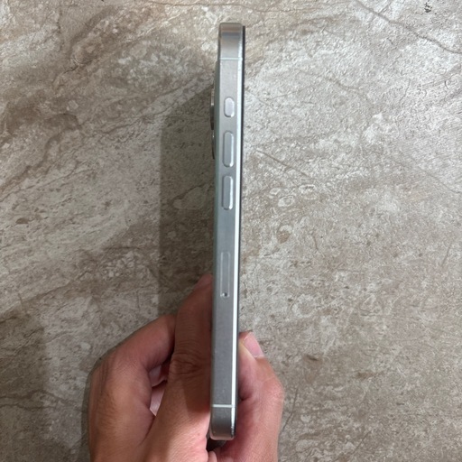 iPhone15pro128GB