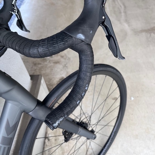 美品 TREK Domane AL2 Gen4 56サイズ マットグレー 三ヶ島ペダル　Shimano Claris 2×8速 ディス