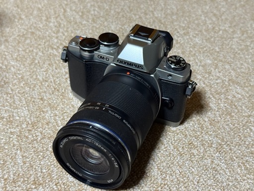 オリンパス　ミラーレスカメラOM-D EM10