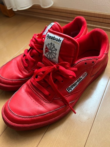 Reebok Classic レッド スニーカー