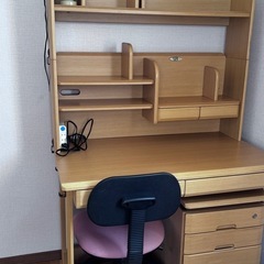 学習机 (るる) 上堀のテーブル《学習机》の中古あげます・譲ります