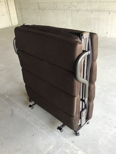●販売終了●※コロストッパー効きません 折りたたみベッド　シングルベッド　ブラウン　中古品