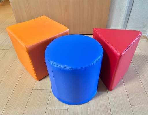 幾何学デザインクッション スツール (あさひ) 六軒のソファの中古