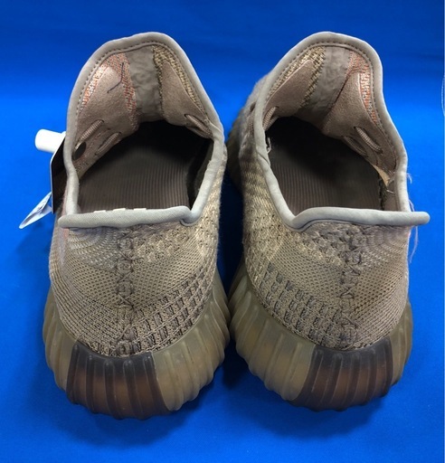 フォロワー限定割引有★【ジャングルジャングル岸和田店】アディダス　スニーカー　イージーブーストー　サンドトープ　adidas　　YEE