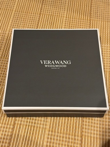 ヴェラ・ウォン ラブ ノット ピクチャーフレーム