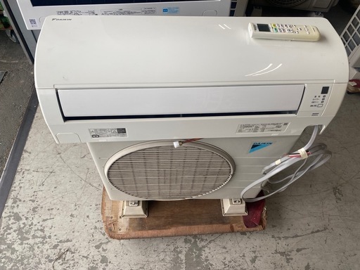 配送取付工事込み金額  6~9畳 ダイキン エアコン 2.2kw 内部クリーン機能 F22WTES-W 2019年