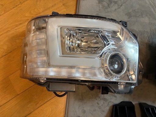 値下げしました‼️ 
200系 ハイエース 4型 2014～ 純正ハロゲンヘッドライト車用 シリコンファイバーLED デイライトスタイ