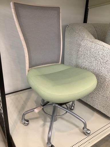【トレファク京都宇治店】karimokuのデスクチェアのご紹介です！